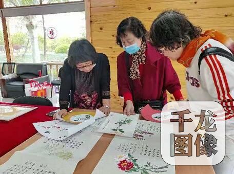 新国展国际社区开展采风绘画书党情活动