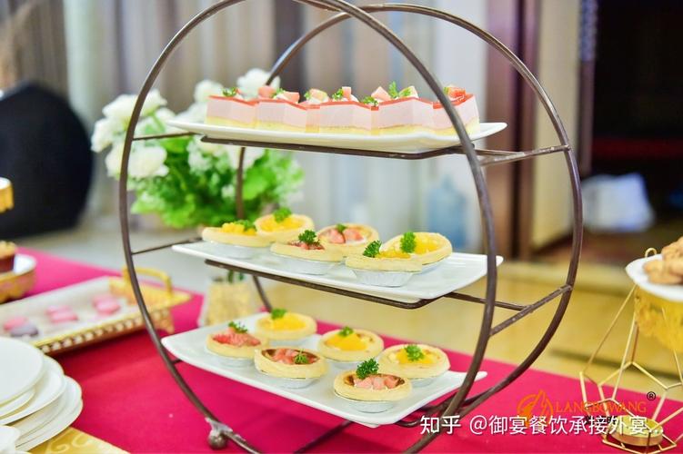 成为各种酒会宴会的茶歇冷餐服务商专业精品茶歇摆台布置上门,茶歇