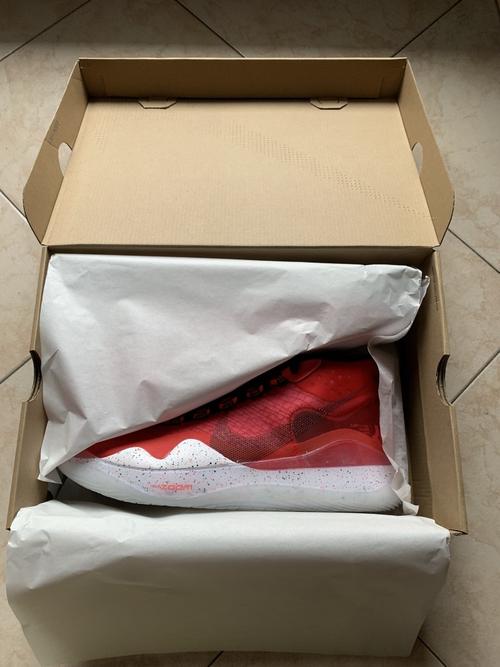 kd12 university red开箱