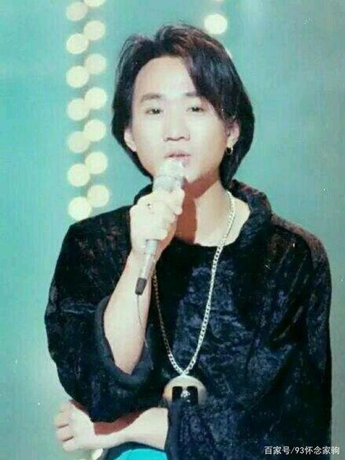 黄家驹不够时尚?来看看他的各式发型,最后一张是亮点!