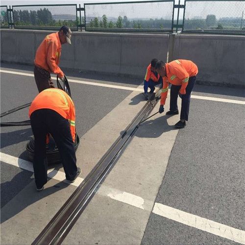 桥梁伸缩缝&伸缩缝更换&伸缩缝装置_河北启程路桥养护工程有限