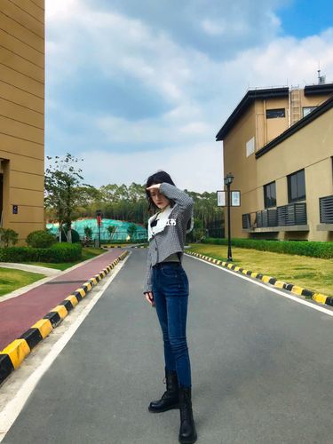 马路拍照显腿长pose_显腿长_拍照_随手拍_我的随手拍