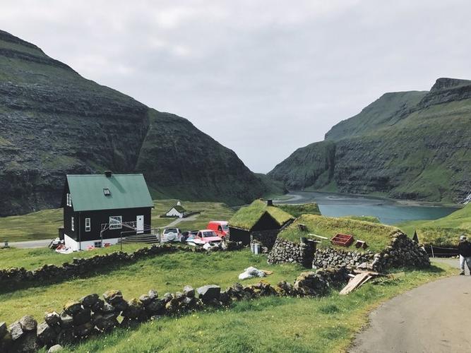 一个人在法罗群岛faroeislands