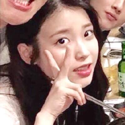 边伯贤李知恩情头