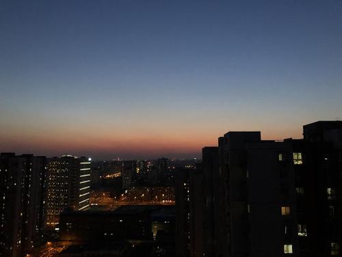 窗外夜景