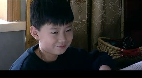 你们大家说小童星王亮可爱不?