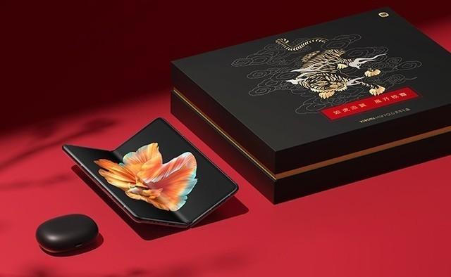 图片说明小米mix fold陶瓷特别版虎年生肖礼盒03oppo reno75g 红丝绒