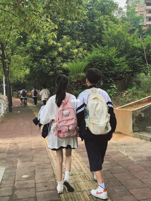 高中生放学_校园生活_生活记录_校园生活