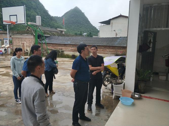 州医疗保障局郑代恤局长到西畴调研医疗保障工作
