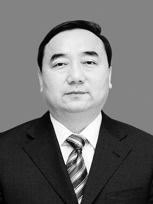 11-2006.10  内蒙古自治区满洲里市委副书记,市长(2002.08-2004.