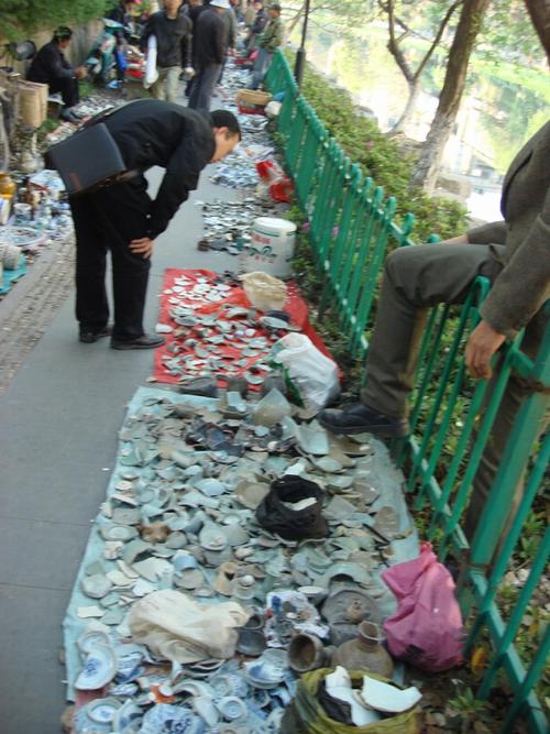 [转载]杭州的古瓷片市场