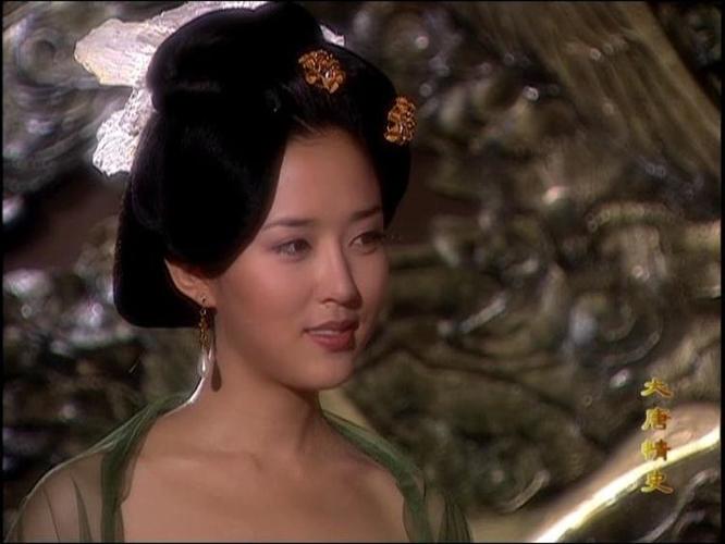 萧皇后是李世民的丈母娘,杨氏跟李世民是兄妹关系 关系好混乱