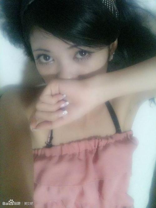 90后小妹好身材  微信自拍大胸照 2/10上一张下一张查看原图喜欢