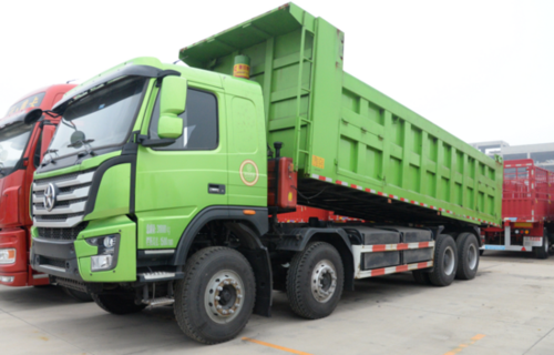 成为城市渣土运输"王牌军" 史老板只认大运n8v智能渣土车