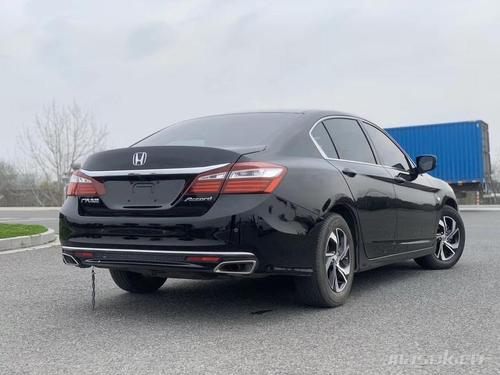 17年新款雅阁出售