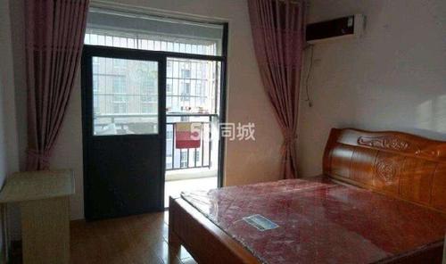 江夏区庙山玉龙岛 佛祖岭e区 1室1厅1卫 40平米