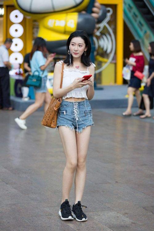只要搭配做得好,165女生也可以穿出潮流范,走路自带风