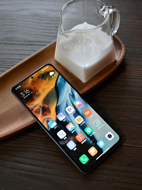 红米k50pro的屏幕画质到底怎么样换壁纸后马上感受到不同