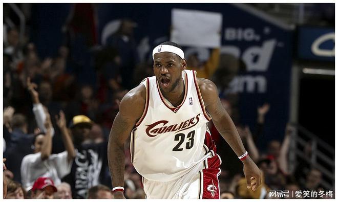 03-04赛季,新秀赛季,詹姆斯就凭借场均20.9分5.5篮板5.