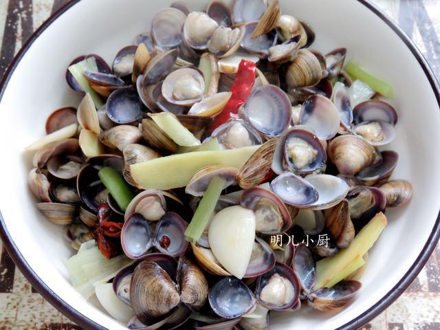 遇到这河鲜从来不错过,简单炒不放味精比花蛤鲜美,全家爱吃