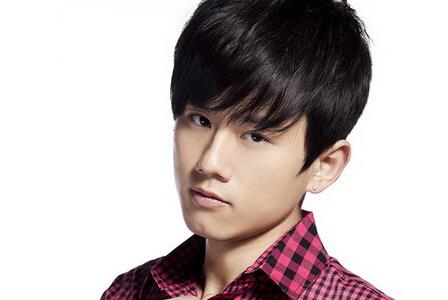 瓷都网 生肖名人 属狗的男明星:张杰    姓名:张杰    别名:张小杰