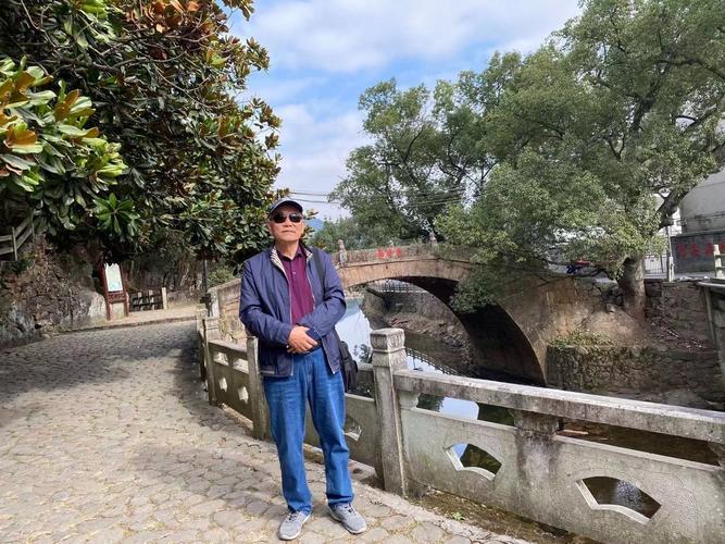 于2020年11月15日乐乐群友游宿奉化大堰村留影