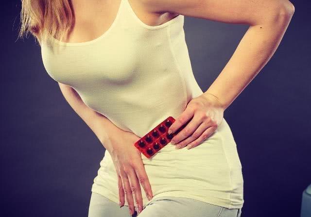 女人一咳就"漏尿",或许是身体两处出了问题,别不好意思看