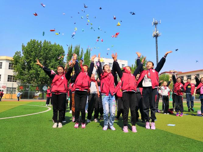 桥东区胜利中路小学"千日情千纸鹤 红领巾送祝福"冬奥