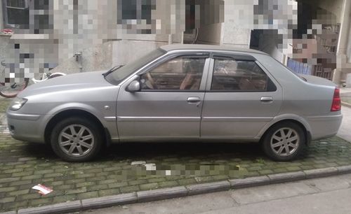 武汉二手爱丽舍 2011 款 三厢 1.6l 手动科技型 银色