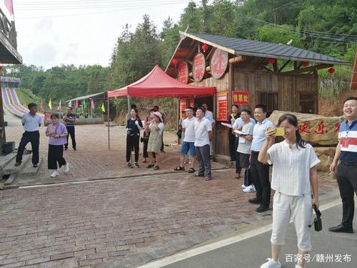 「苏区振兴八周年」信丰县新田镇坪地山村"华丽转身"