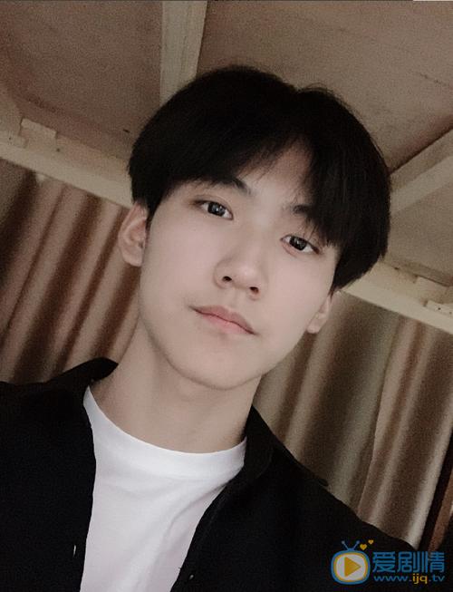 周丹尼尔个人资料