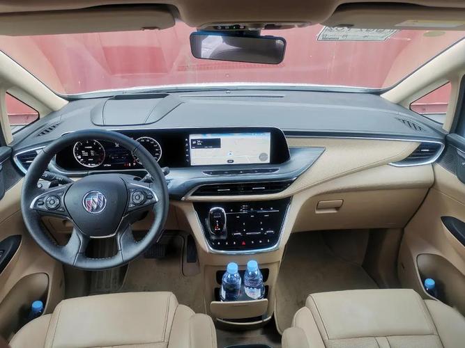 作为定位高端商务mpv的产品,gl8 es陆尊的座舱无疑是最让人值得说道