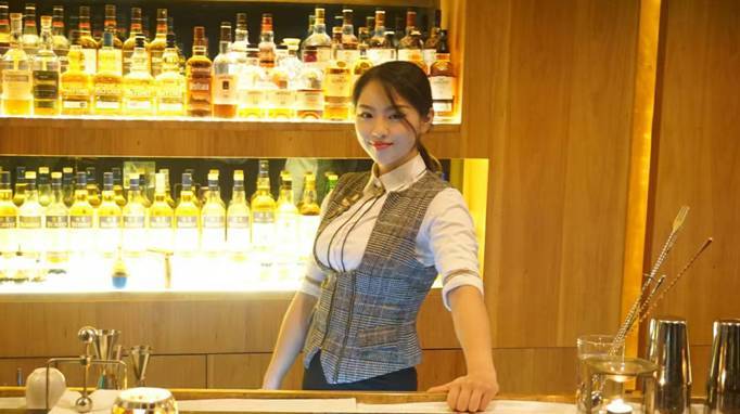 在刚刚结束的国际女调酒师大赛lady amarena上,段佳妮取得了中国赛区