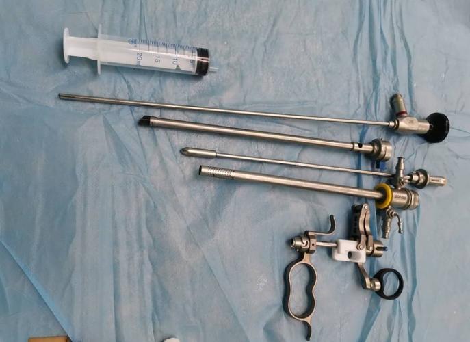 由膀胱镜演化而来的电切镜