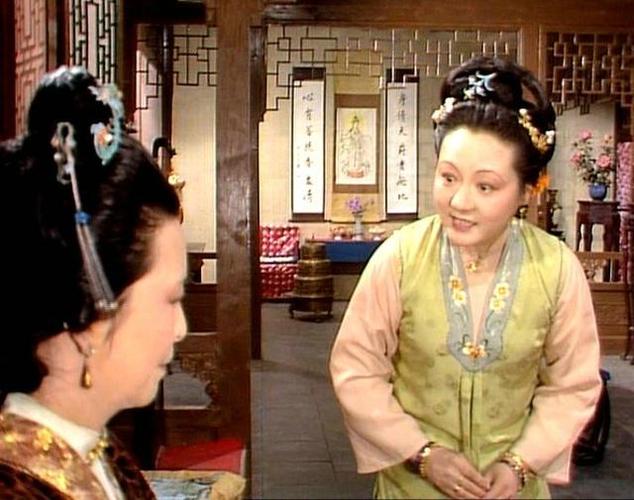 《红楼梦》里王夫人处理绣春囊事件暴露了她心理素质很差?