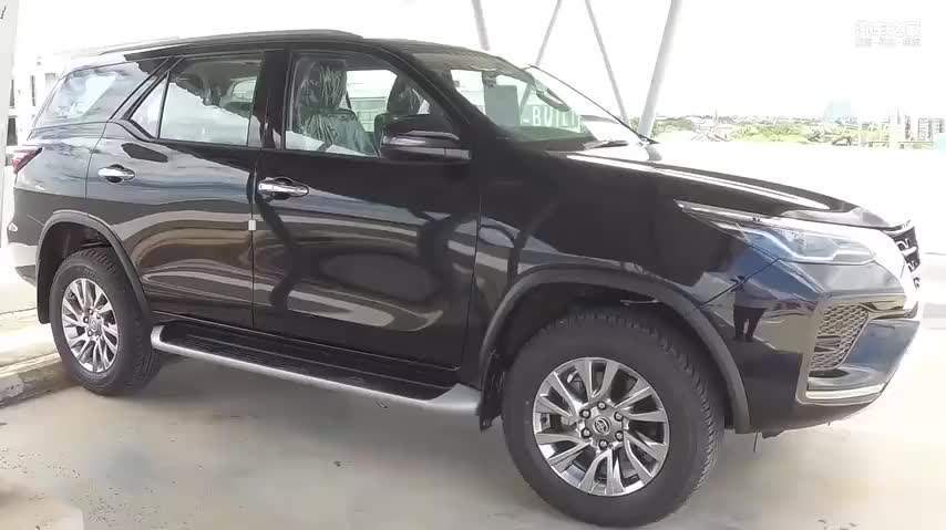 夏一分钟2021款丰田奔跑者看到内饰才知道啥叫改变