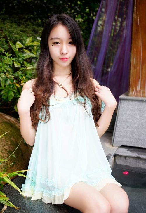 推女神梓萱crystal肚兜诱惑大尺度套图下载