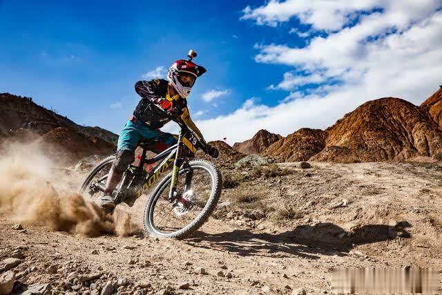 2019第三届贵德国家地质公园国际自行车速降赛于8月23