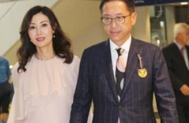 原来许晋亨的两任妻子都这么美,但三人的差别却不是一般大
