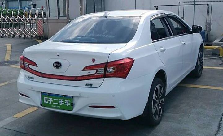 比亚迪秦 2016款 ev300 尊贵型