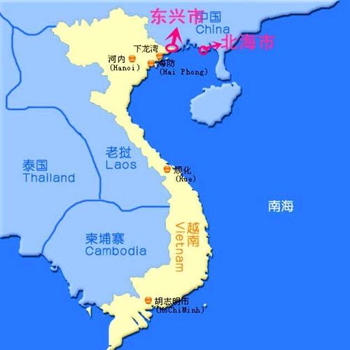 下龙湾位于广宁省鸿基市附近东京湾西北部海岸的海湾