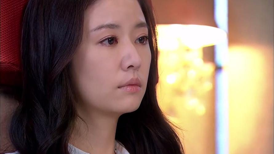 花非花雾非雾:听到火花这个名字,雪花止不住泪水