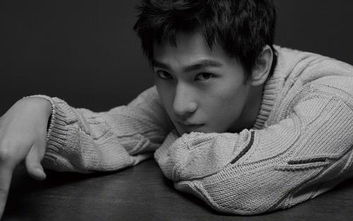 电脑壁纸 明星 大陆明星 杨洋时装男士四五月合刊封面写真