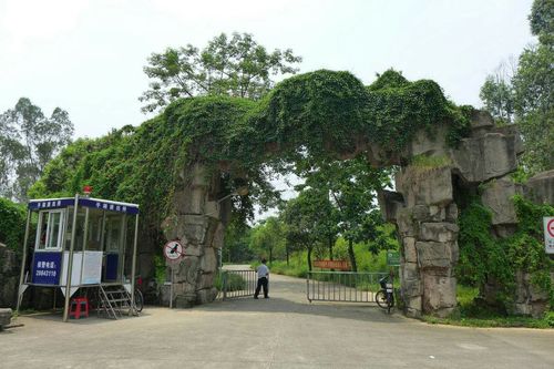 平湖生态园之游 写美篇 ★甘坑客家小镇简介 甘坑客家小镇,位于深圳市