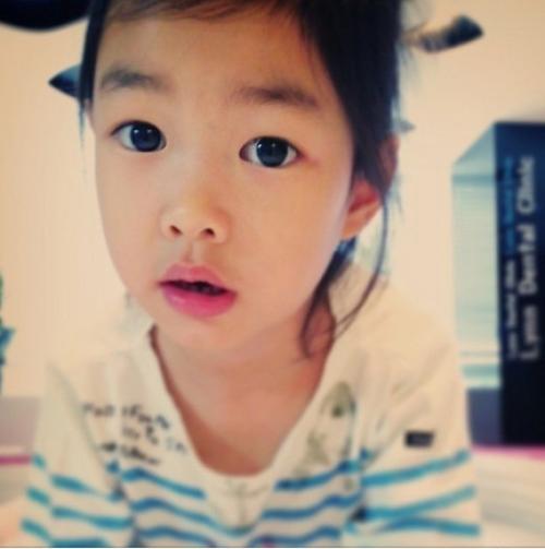 tablo女儿haru,惊喜出现在《mix & match》…超级喜欢bobby