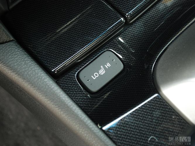 本田雅阁(8代) 2013款 2.4at se--驾驶位座椅加热控制 / 148