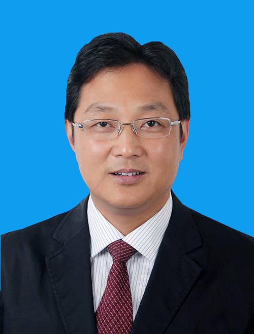  p>唐军,男,汉族,中国国籍,重庆潼南人,1971年8月生,1993年7月参加