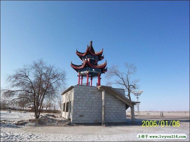 嫩江县江边小亭