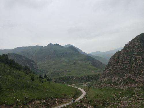 穿越蔚县大南山~苜蓿峪~风电路~大台子~草沟堡~抢风崖