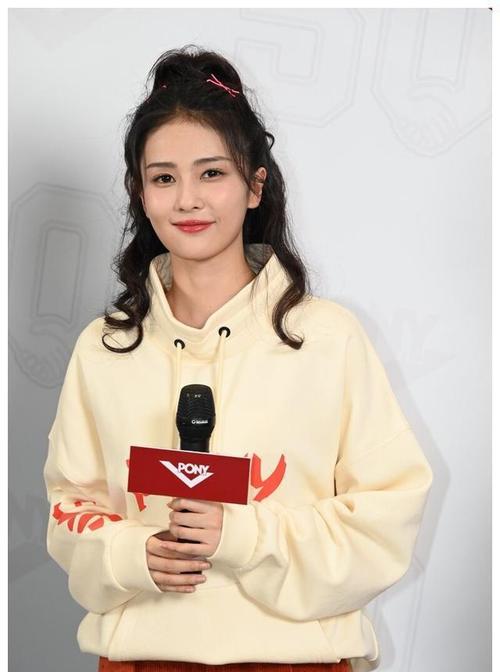 白鹿7部大戏都没捧红却与秦霄贤亲手将跑男送上霸屏榜